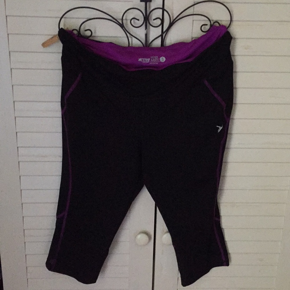 Old navy active capris